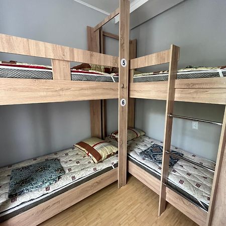 Hostel64 อัลมาตี ภายนอก รูปภาพ